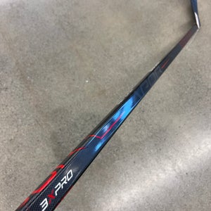 Senior Bauer Vapor 3X Pro Hockey Stick Left Hand P28 (Used)