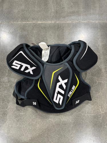 Medium Youth STX Stallion 50 Shoulder Pads (Used)