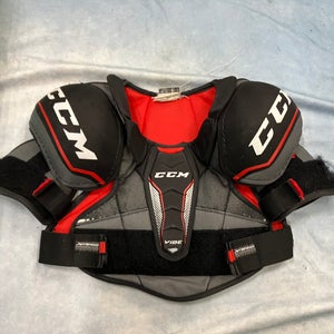 Medium Junior CCM Vibe Shoulder Pads (Used)