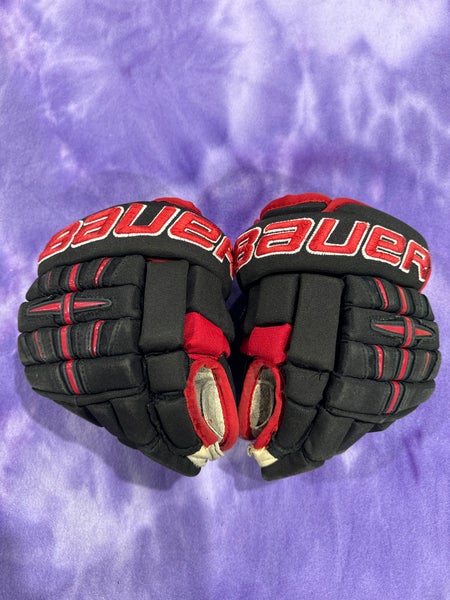 Black Junior Bauer 4 Roll Gloves 10" (Used)