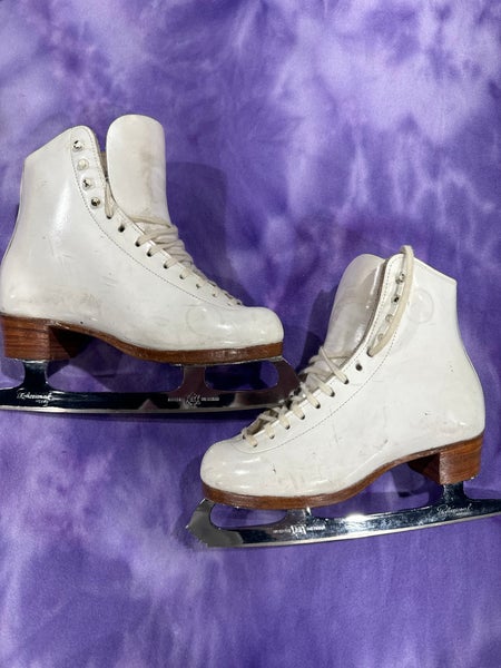 White Riedell Figure Skates Adult 5 (Used)