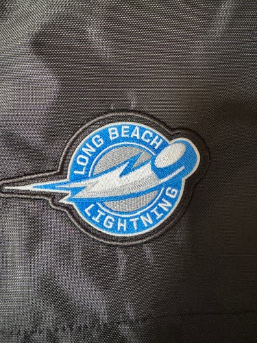 Long Beach, lightning hockey shell junior large new