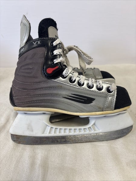 Junior Size 3.5 Bauer Vapor VI Ice Hockey Skates
