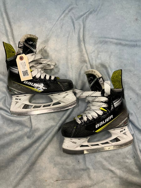 Junior Bauer Vapor X4 Hockey Skates Regular Width Size 2 (Used)