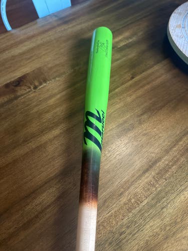 Marucci LINDY12 Youth Maple Wood Baseball Bat: MYVE4LINDY12-T/LG 30”