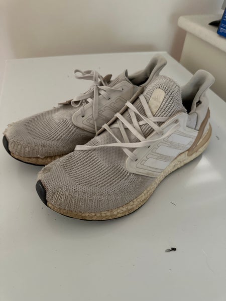 Men's Size M 10.5 (W 11.5) Adult Adidas Ultraboost Shoes (Used)