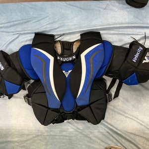 Intermediate XL Vaughn Velocity V6 Goalie Chest Protector (Used)