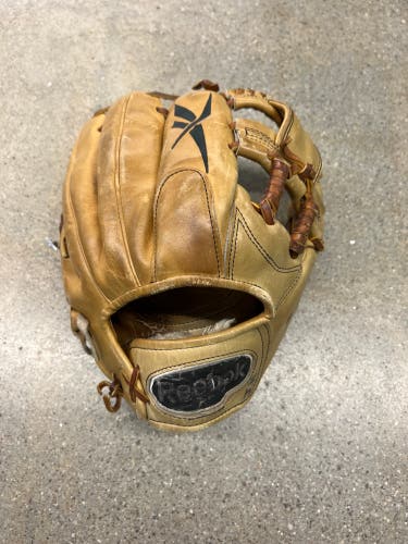 Reebok vr6000 RH Baseball Glove 11.25" (Used)