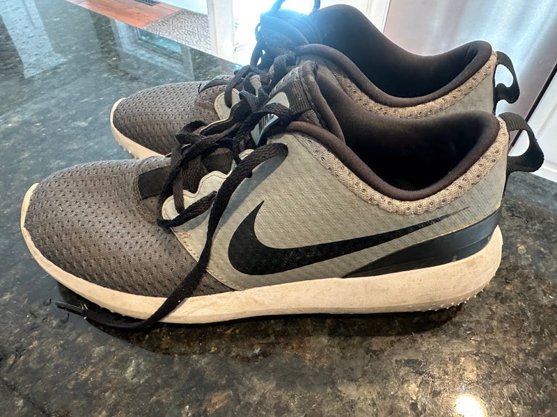 Nike Golf Shoes Size 8.5 Great Condition