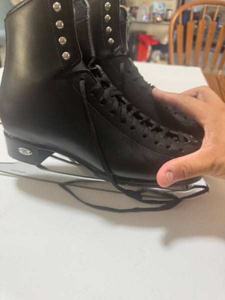 Riedell Figure Skates D Adult 7 (Used)