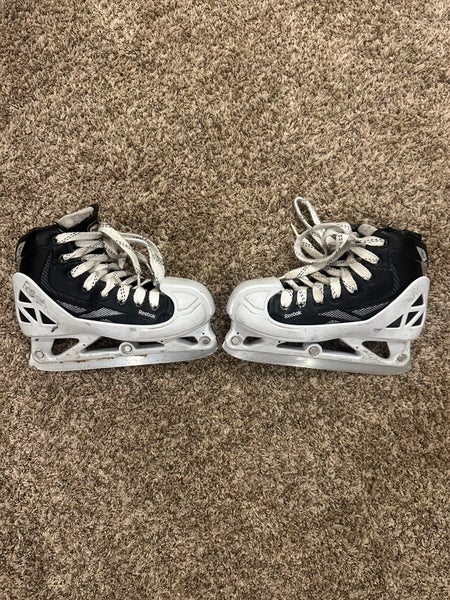 Reebok Hockey Goalie Skates Regular Width Size 2.5 (Used)