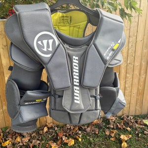 Medium Warrior Ritual G2 Goalie Chest Protector (Used)