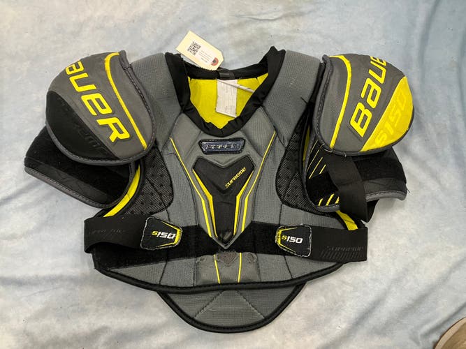 Medium Senior Bauer Supreme S150 Shoulder Pads (Used)