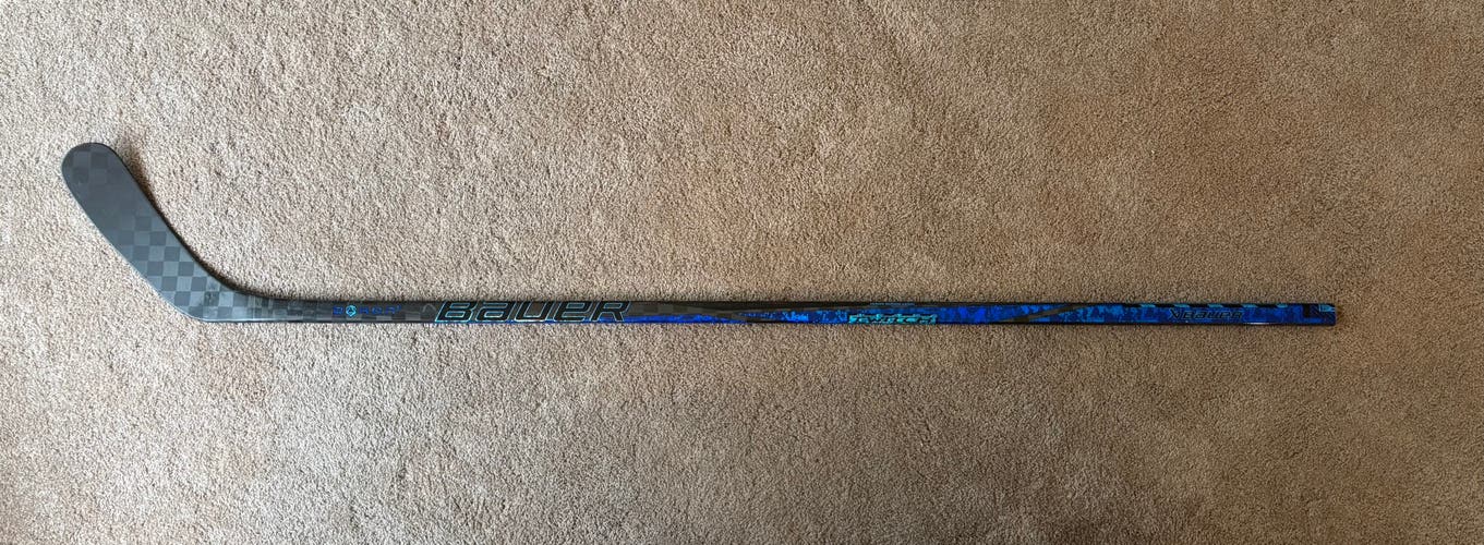 Senior Bauer Twitch Right Handed Hockey Stick P90TM (Used)