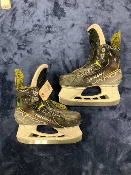 Junior Bauer Vapor 3X Hockey Skates Extra Wide Width Size 1.5 (Used)