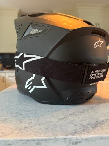 Alpinestars Helmet ( with goggles )