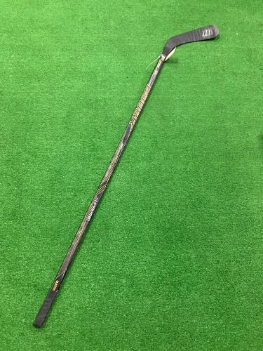 Senior Bauer Supreme 1S Hockey Stick Right Handed P92 (Used)