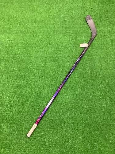 Junior Bauer Twitch Hockey Stick Left Hand P28 (Used)