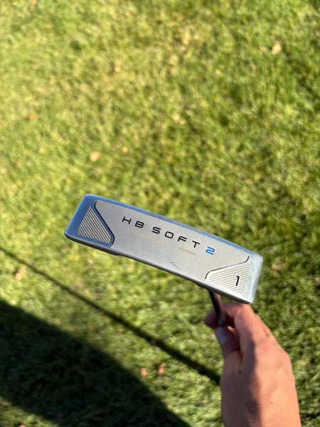 Gray Men's 2024 Cleveland HB Soft 2 Retreve Mallet Right Handed Putter Uniflex 35" (Used)