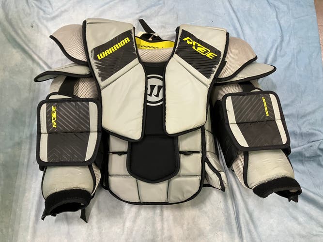 Intermediate Large/Extra Large Warrior Ritual X3E Goalie Chest Protector (Used)