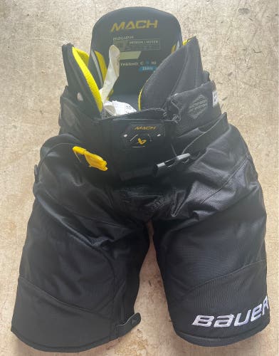 Junior Medium Bauer Mach Hockey Pants (Used)