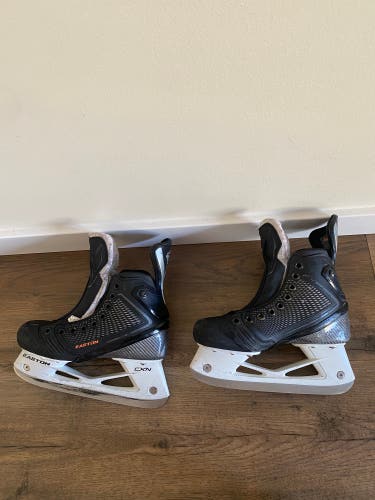 Easton Mako M8 Hockey Skates Regular Width Size 4 (Used)