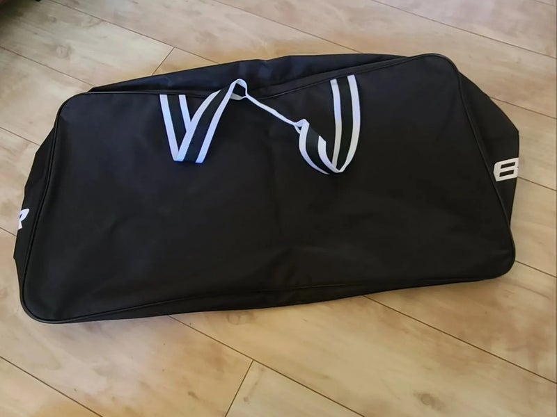 NWT Bauer TFS 650 Bag Medium Black Hockey Bag