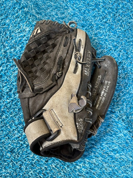 Mizuno Power Close RH Baseball Glove 11.5" (Used)