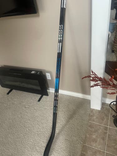 Senior CCM Right Handed Hockey Stick P28 (New)