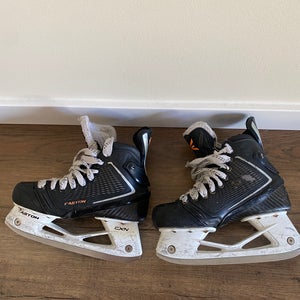 Easton Mako Hockey Skates Regular Width Size 3.5 (Used)