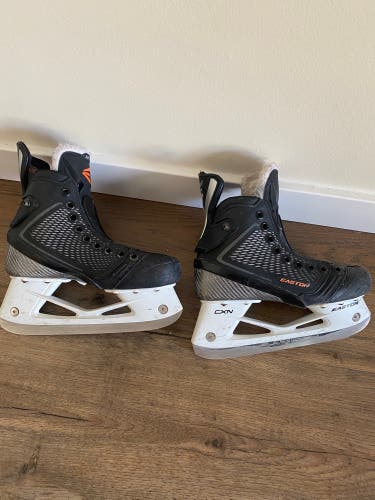 Easton Mako M8 Hockey Skates Regular Width Size 3 (Used)