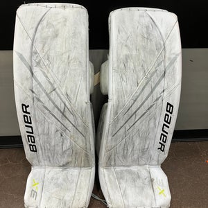 White Large Intermediate Bauer Vapor 3X Goalie Leg Pads (Used)
