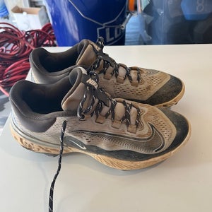 Nike Alpha Huarache Elite 4 Low Metal Baseball Cleats, Size M 9.0, Gray/Black (Used)