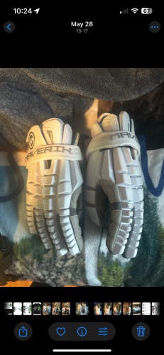 Maverik shift Goalie Gloves 13" (Used)