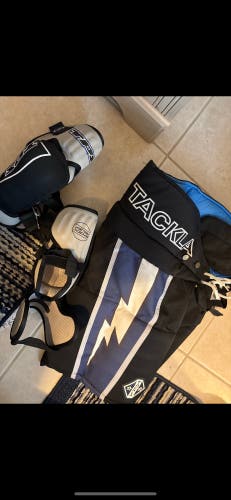 Hockey elbow and shorts adult