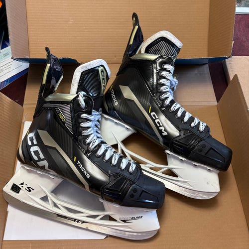 2023 CCM AS-580 Hockey Skates Wide Width 10 (Used)