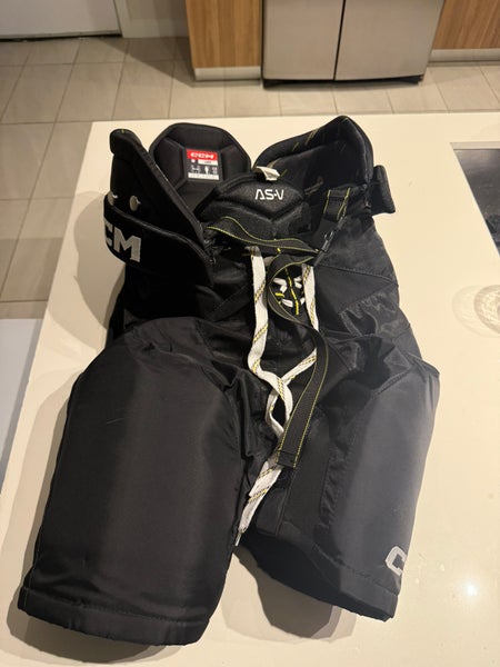 Senior Large CCM Tacks  ASV Hockey Pants (Used)