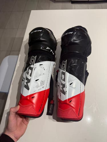 Senior CCM JetSpeed FT4 16" Shin Pads (Used)