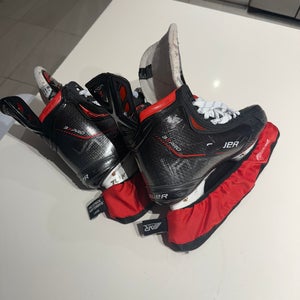 3X Pro Bauer Hockey Skates 8.5 (Used)
