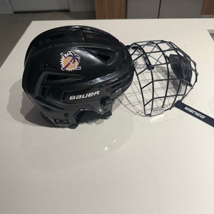 Large Bauer Re-Akt 150 Helmet (Used)
