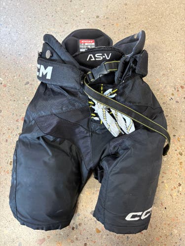 Black Junior Medium CCM Tacks AS-V Hockey Pants (Used)