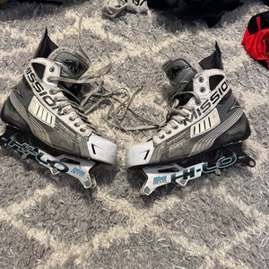 Used  Mission Regular Width Size 9 Inhaler AC4 Inline Skates