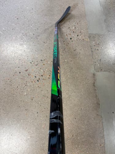 Junior CCM JETSPEED FTW Hockey Stick Right Handed P28 (Used)