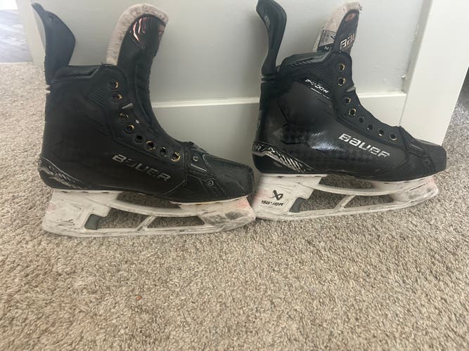 Bauer Supreme Shadow Hockey Skates 7 (Used)