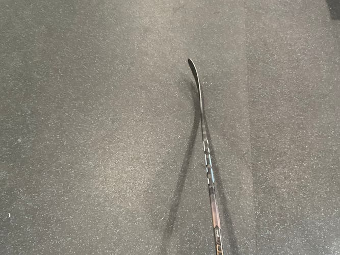 Senior CCM Jetspeed FT7 Pro Right Handed Hockey Stick P28 (New)