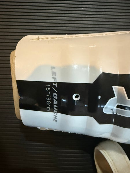 Senior Bauer Nexus 400 15" Shin Pads (Used)