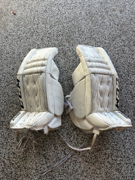 33" CCM Extreme Flex lll Goalie Leg Pads (Used)