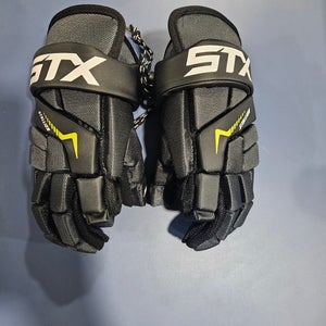 STX Stallion 200 Lacrosse Gloves Small (Used) Youth