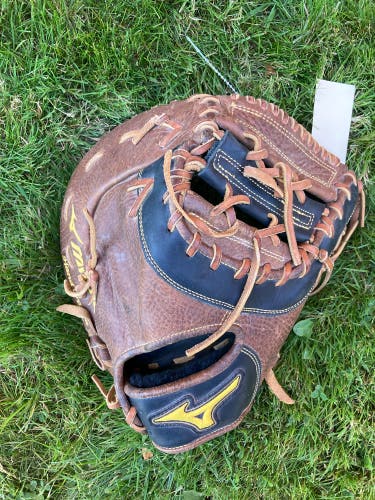 Mizuno Classic Pro Soft First Base Glove | RH 12.5"