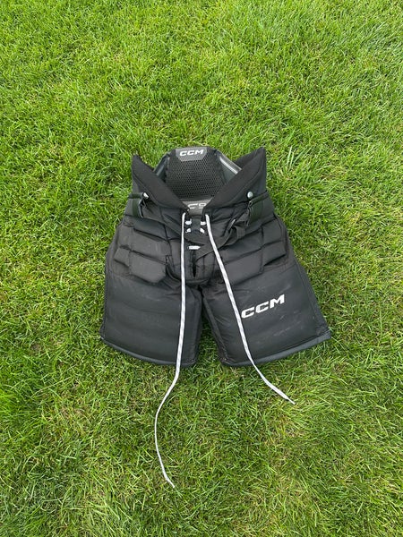 Senior Medium 2024 CCM F9 Hockey Goalie Pants (Used)